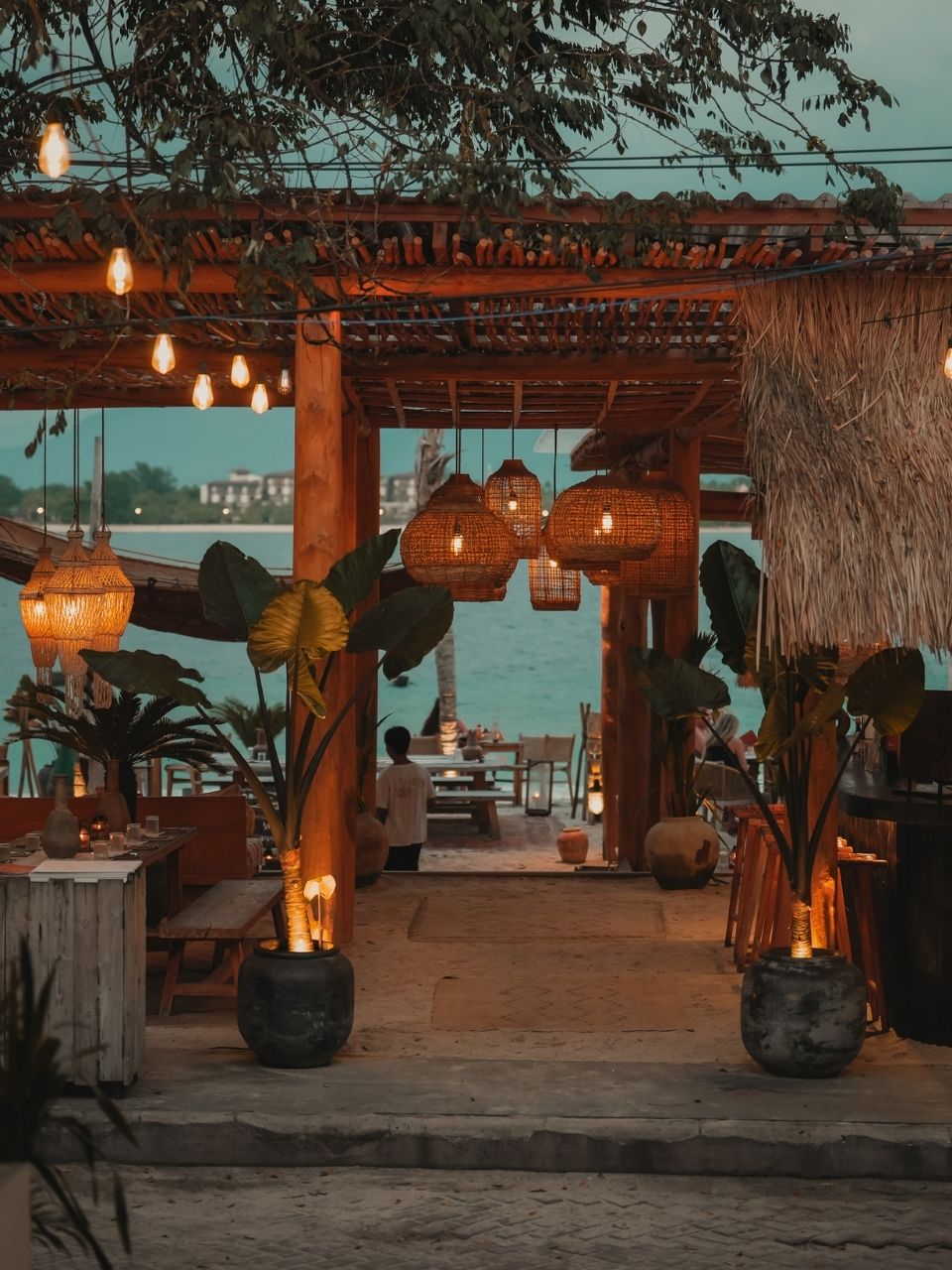 Best New Barbecue Restaurant on Gili Air for Dinner by the Beach
